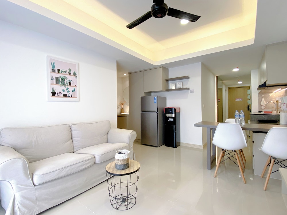 Best Deal And Comfy 2Br At Meikarta Apartment, Cikarang - 10