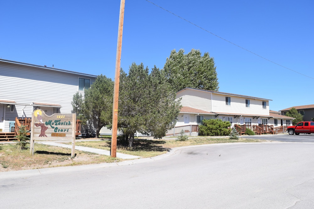 Rawlins Vacations - Mactavish Court Townhomes - Property Image 4