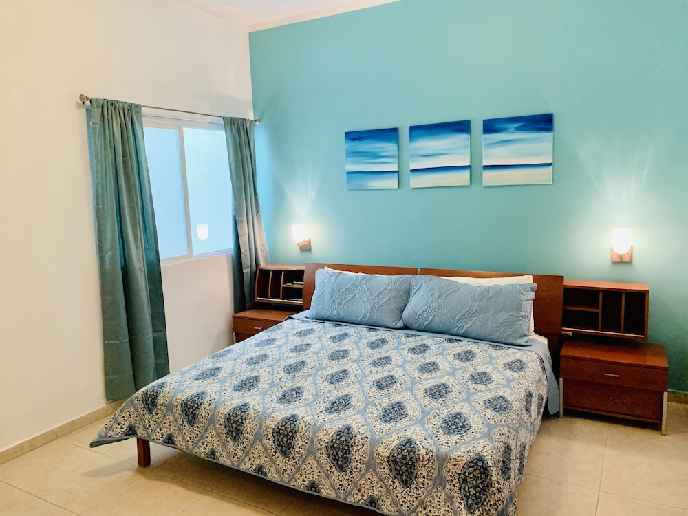 Las Olas downtown Condos by Playa Paradise