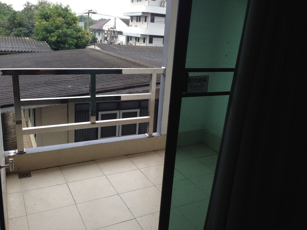 Hotel Max Pavillage Bangkok - Image 1