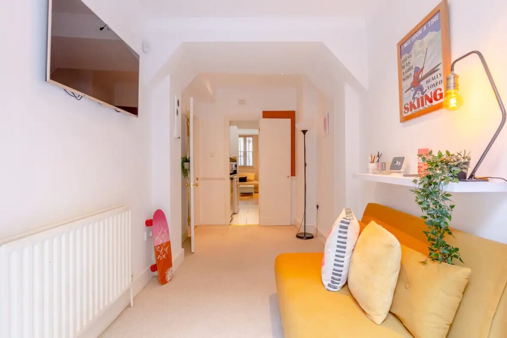 Stylish 1 Bedroom Apartment in Pimlico With Lovely Garden