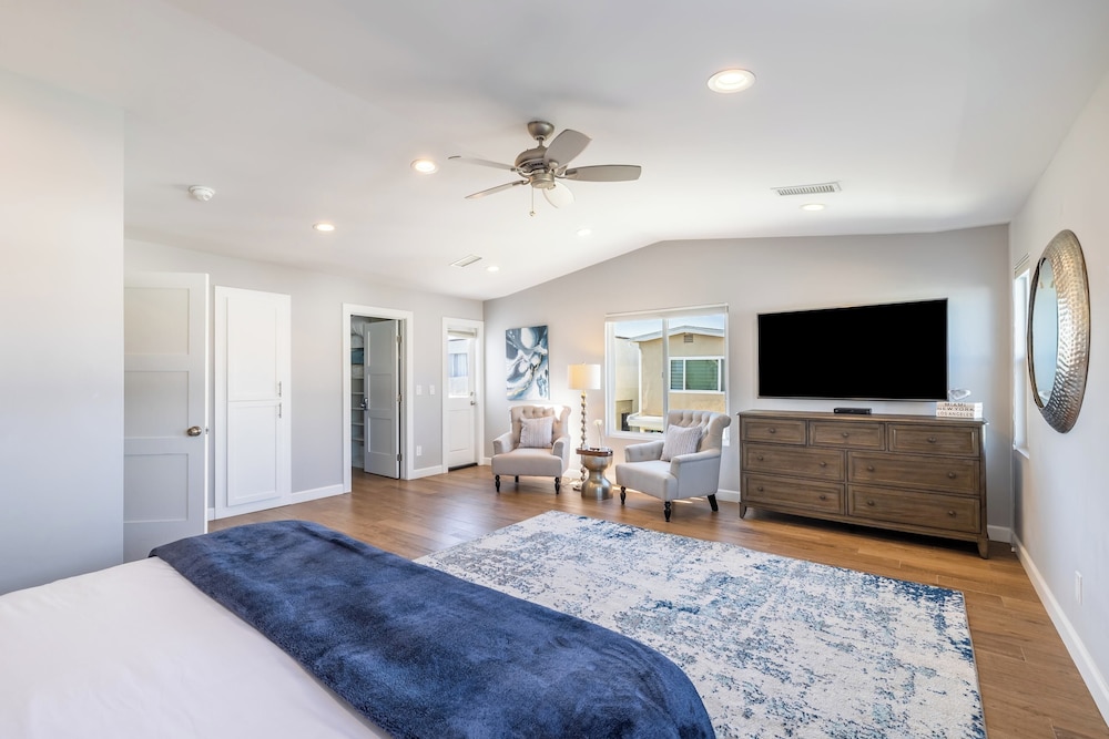 Ocean Breeze Buyout by Avantstay Steps to Beach! view 5