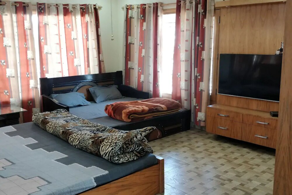 Guleria villa view 3