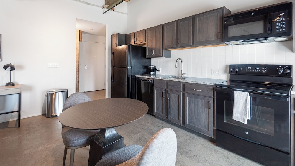 Landing Furnished Apartments Downtown Memphis