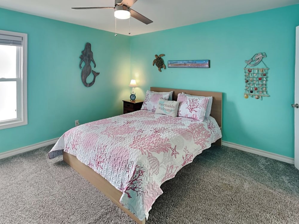 Dolphin Paradise by Miss Kitty’s