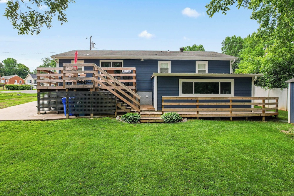 The Blue Bungalow Stay for 8