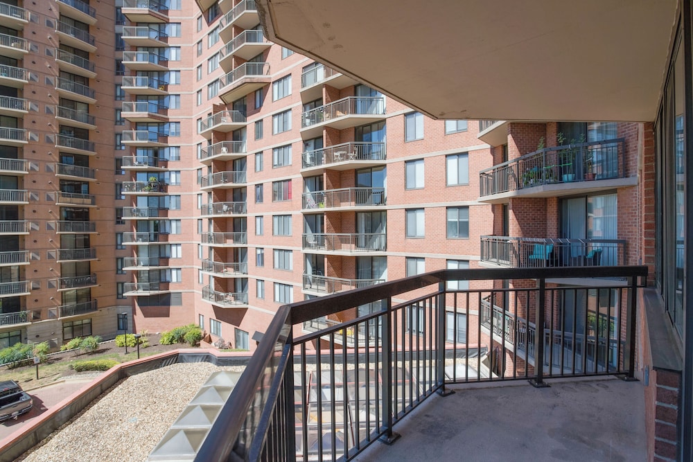 Metro-Friendly DC Apartments