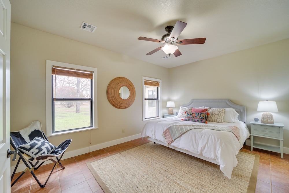 Eufaula Vacations - Lakefront Eufaula Vacation Rental w/ Private Dock - Property Image 2