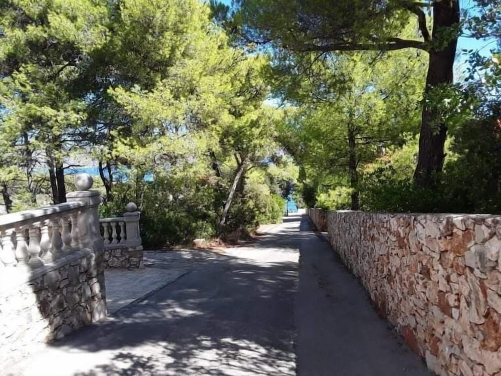 Makaj - 80 m From the Beach - SA2 view 4