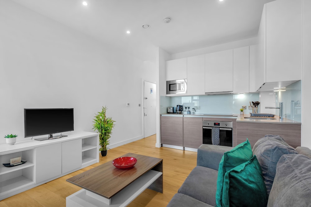 Spacious and Modern apartments Heathrow