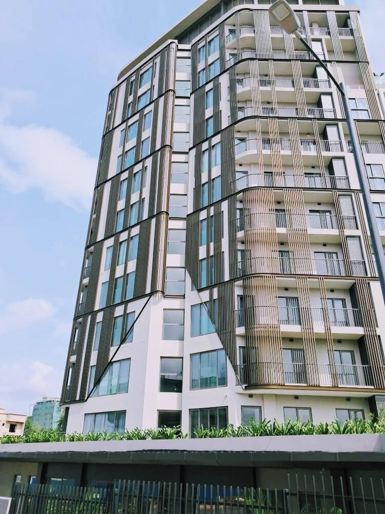 Unique 2 BDR Apartment at Loxwood House With Rooftop Pool and Gym