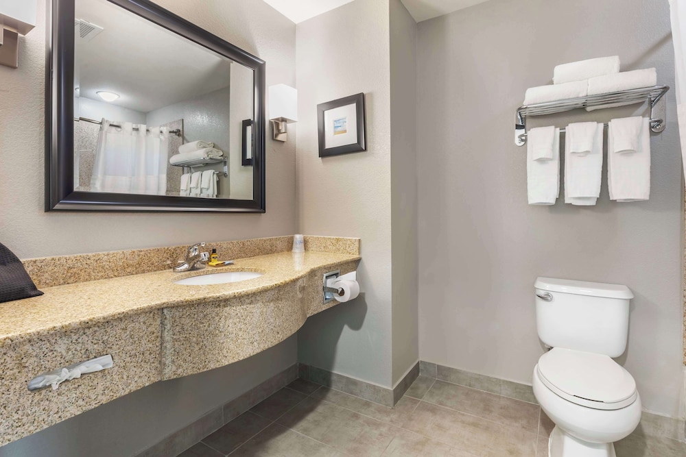 Stephenville Vacations - Best Western Plus Stephenville Inn - Property Image 6