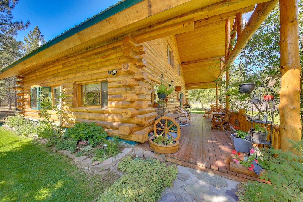 Libby Home w/ Mountain Views: Gazebo & Fire Pit! view 3