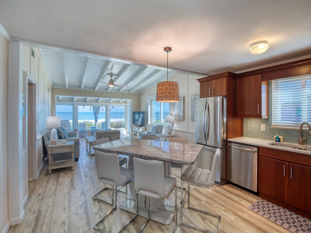 Sunrise Cottage By the Sea