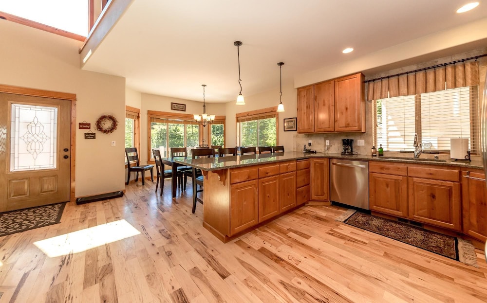 Cascade Mountain Villa