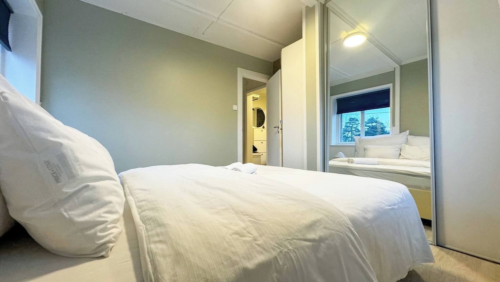 Cozy 2BR Apartment With Parking