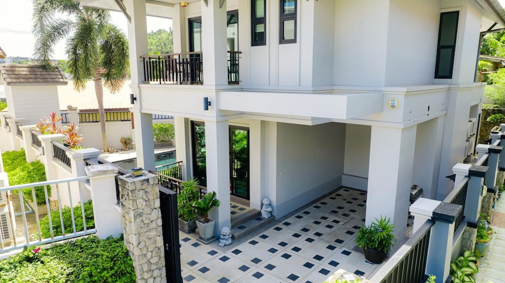 Patak 3 Bedroom Private Pool Villa