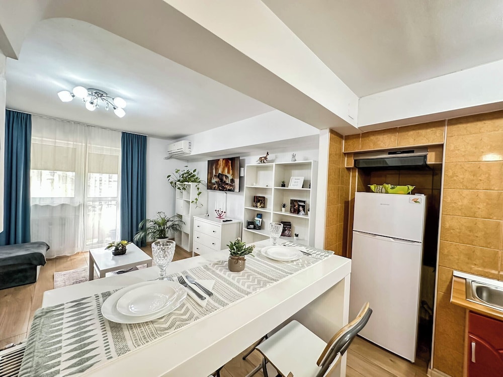 Sunrise Apartments City Center