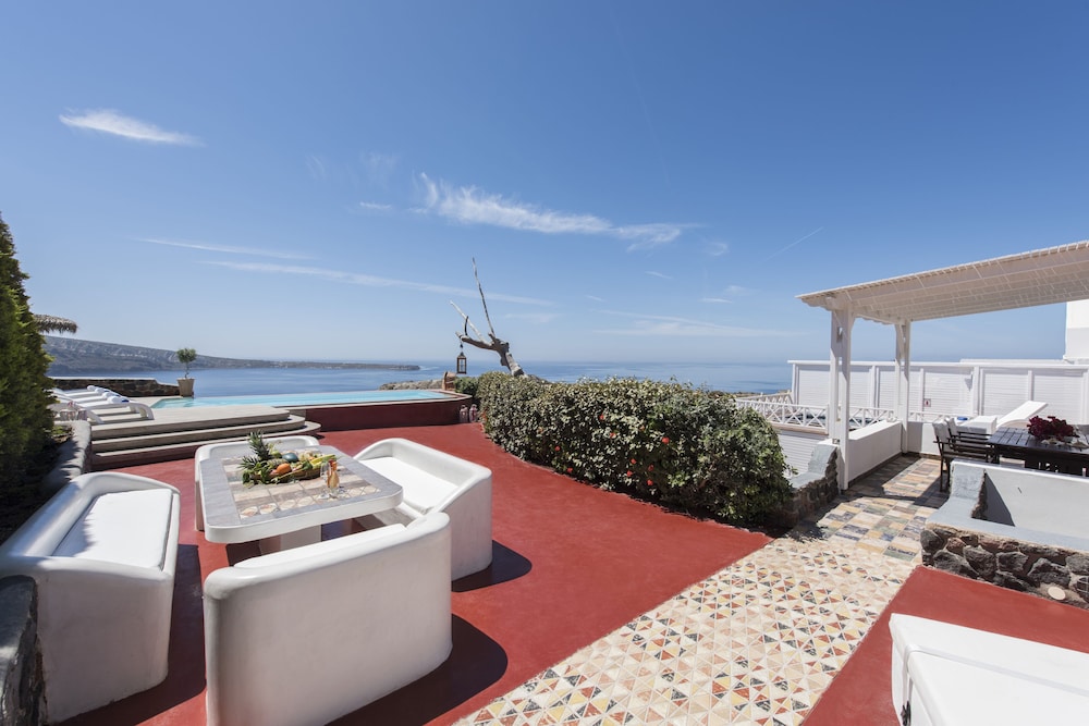 Oia Sunset Villas