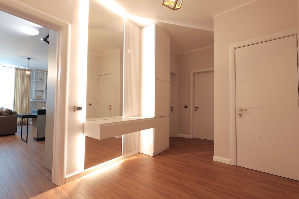 Grandstay Apartments 168