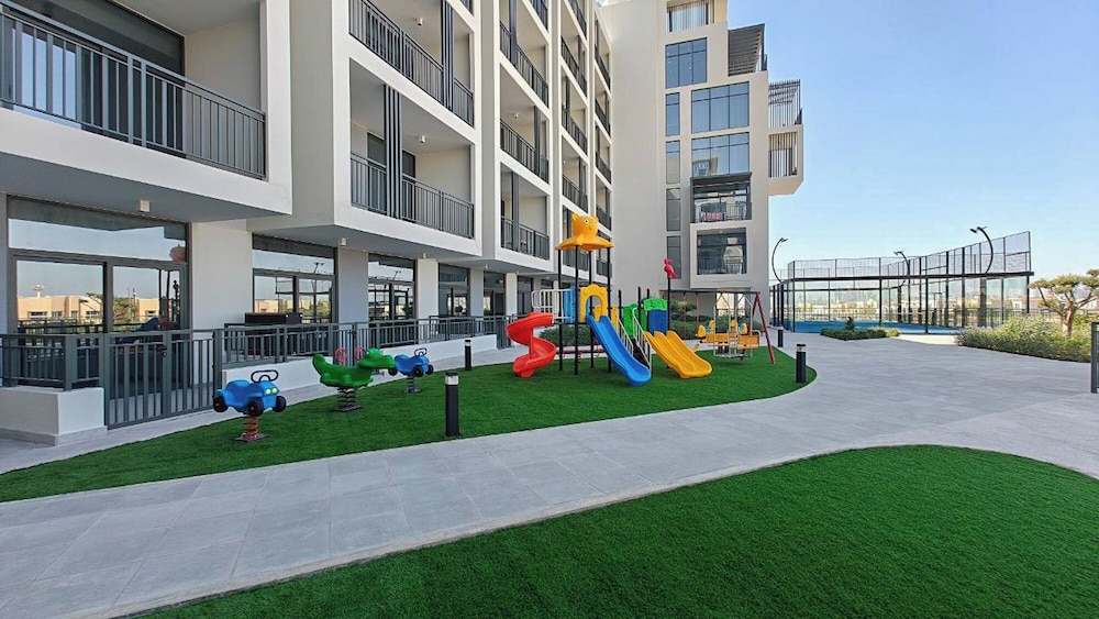 TOP Location | Work and Chill near Miracle Garden