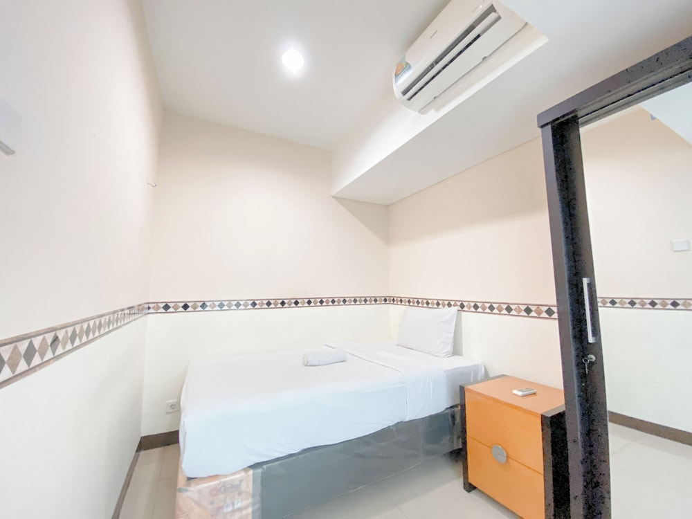 Spacious 2Br At Tamansari La Grande Apartment