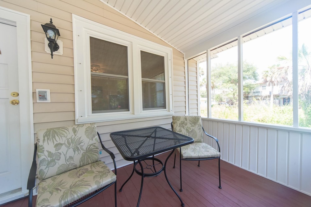 W Huron 110 2 Bedroom Holiday Home By My Ocean Rentals