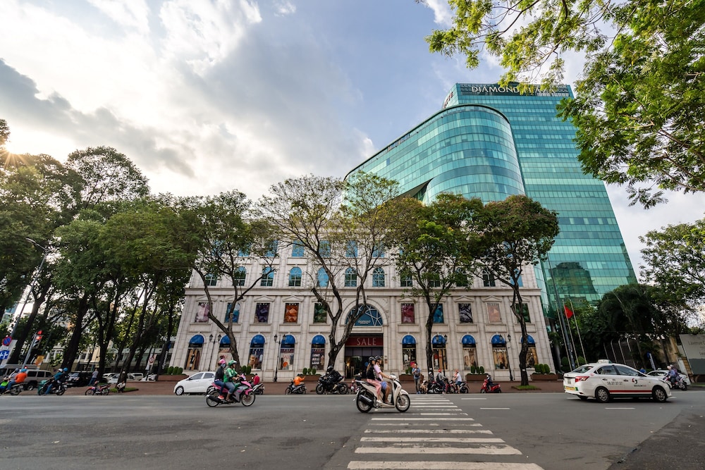 Sai Gon Finest - Panorama Suite in Central D1