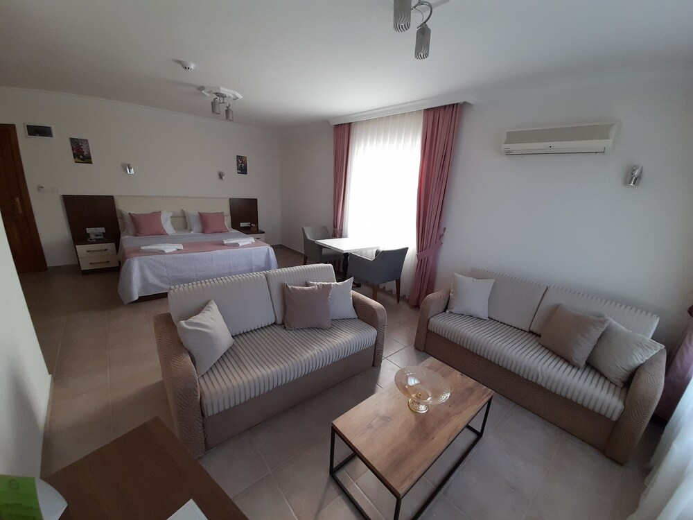 Infinity Ruby Hotel - Image 50
