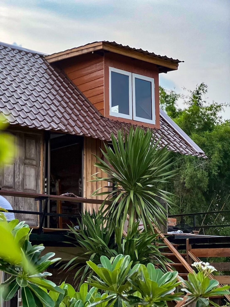 Deetorjai FarmStay Nan
