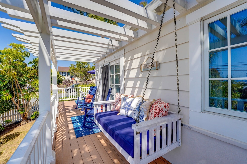 Coral Cottage