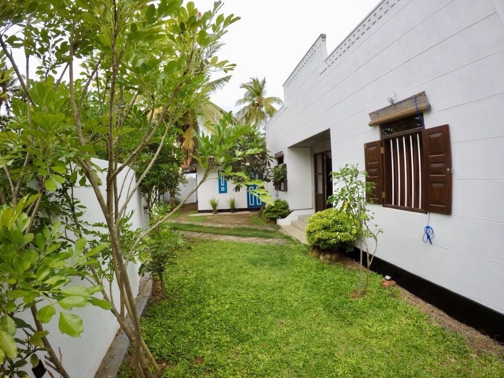 Sasen villas - Polhena Beach
