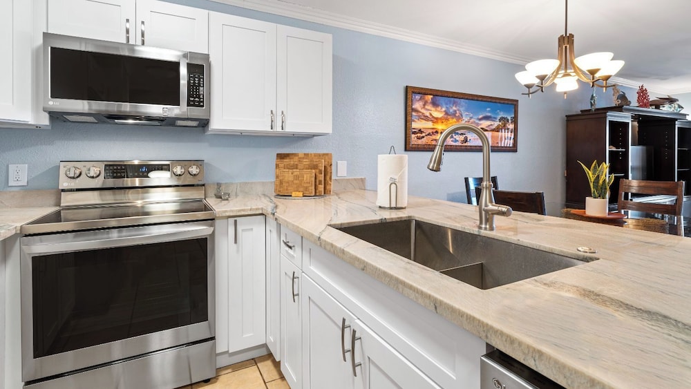 Oceanfront - Free Concierge - Wifi - Top Floor - Vrkcv