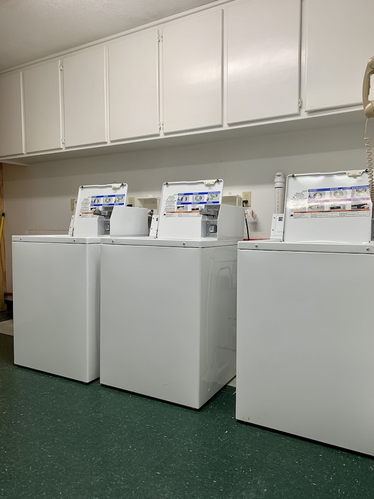 McAlester Vacations - Candlelight Inn  Suites Hwy 69 near McAlester - Property Image 11