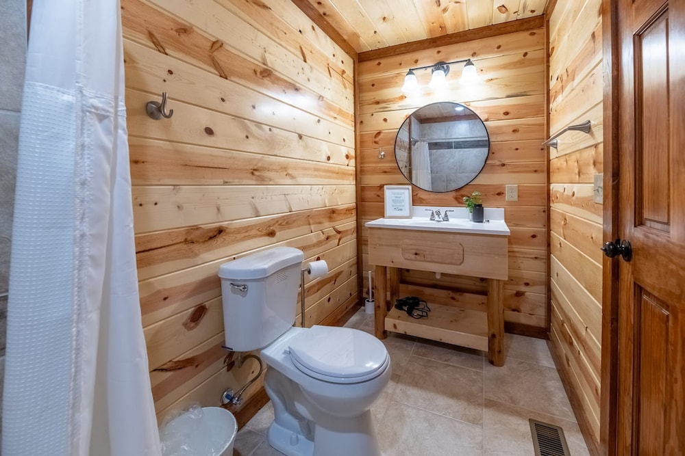 Pet-friendly Pool Game Room Hot Tub Theater