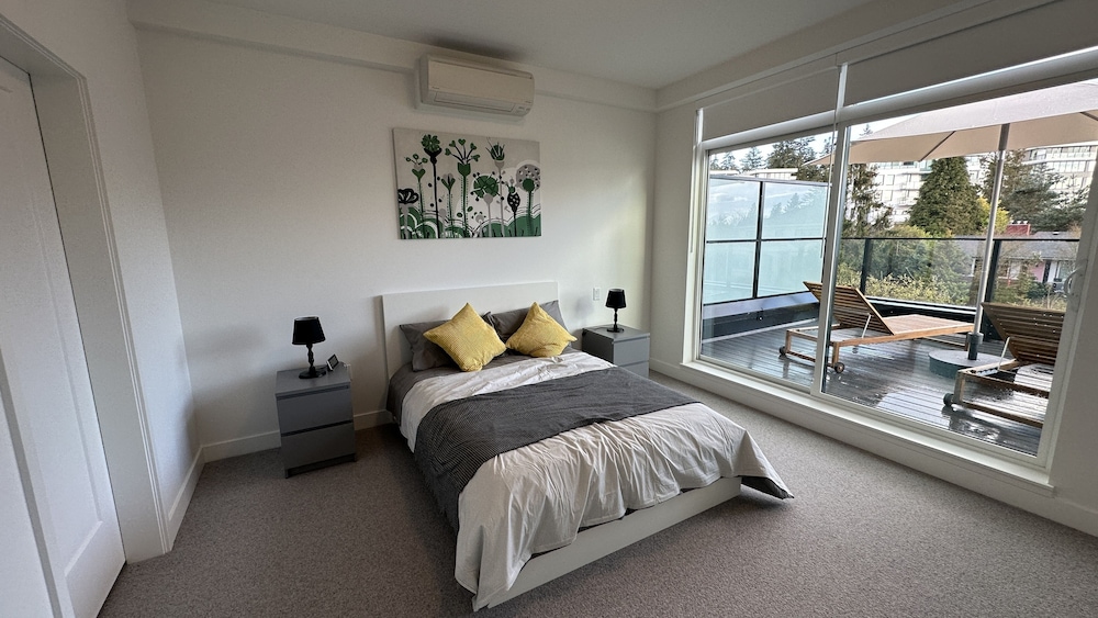 Vancouver Vacations - Ruby Red Cloud Homes Vancouver - Property Image 33