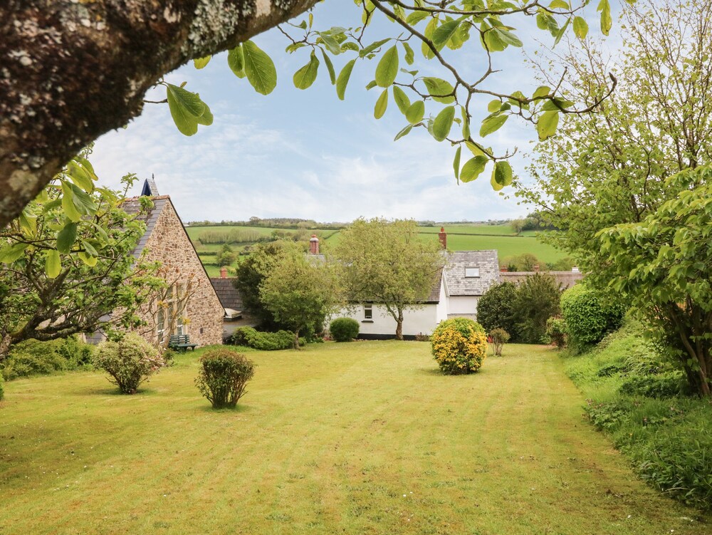 Courtyard Cottage