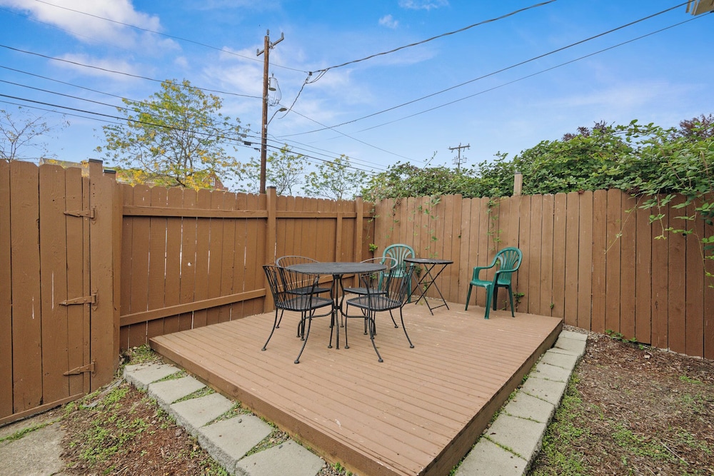 Judkins Retreat - Close to Downtown