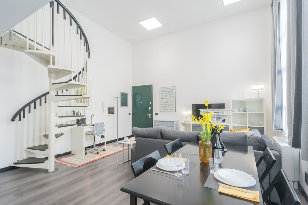 Architect's Loft by Rent all Como
