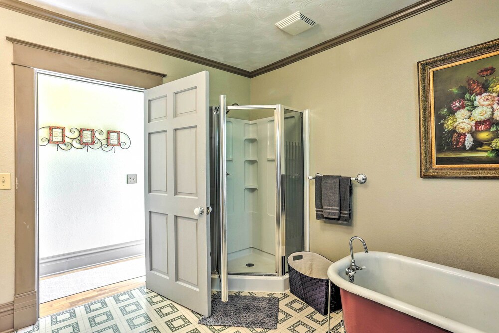 Walk to Dtwn: Historic Gem w/ Deck in Rapid City view 3
