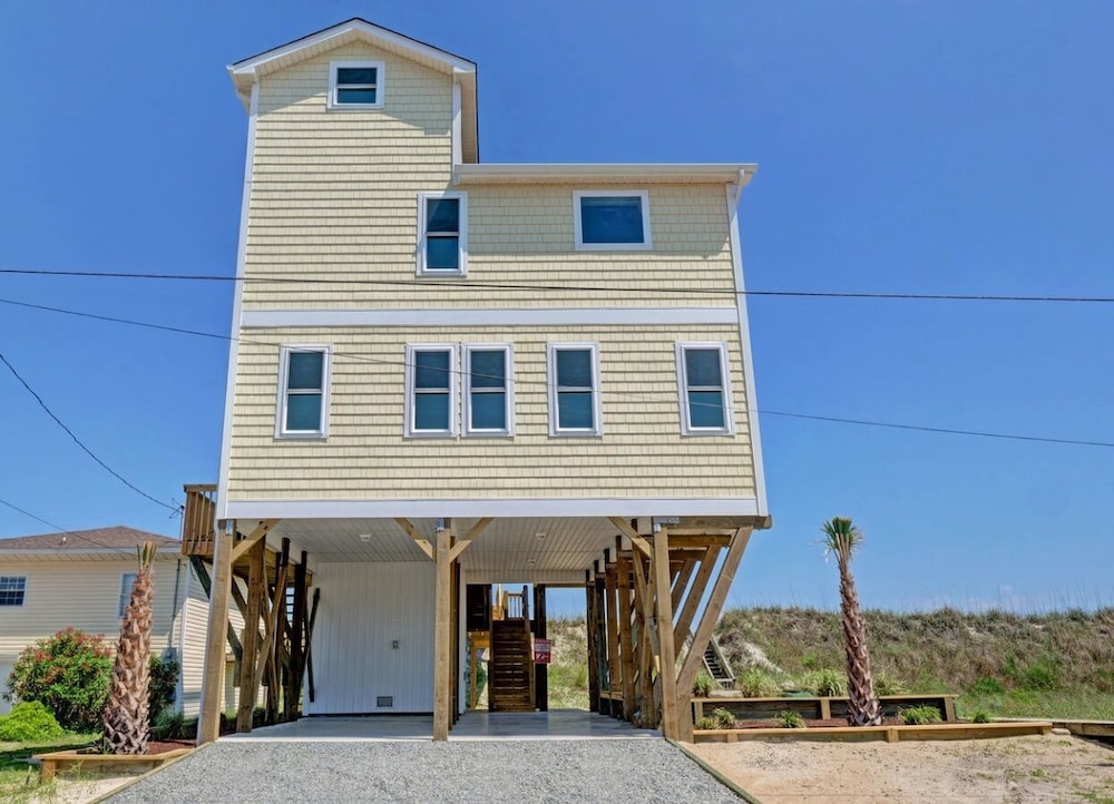 Next to Sea Gallery by Topsail Realty