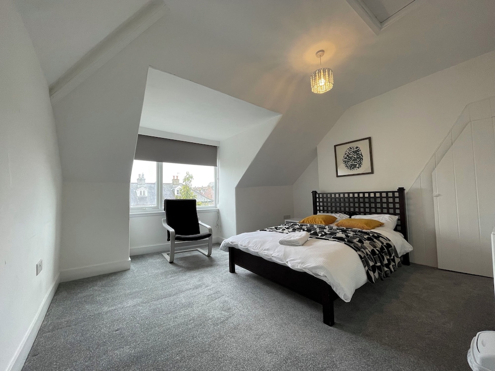 Golden Triangle Townhouse