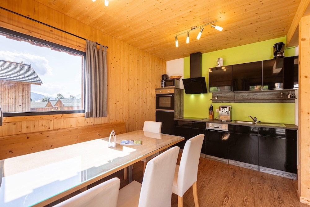 Cosy Chalet With Sauna
