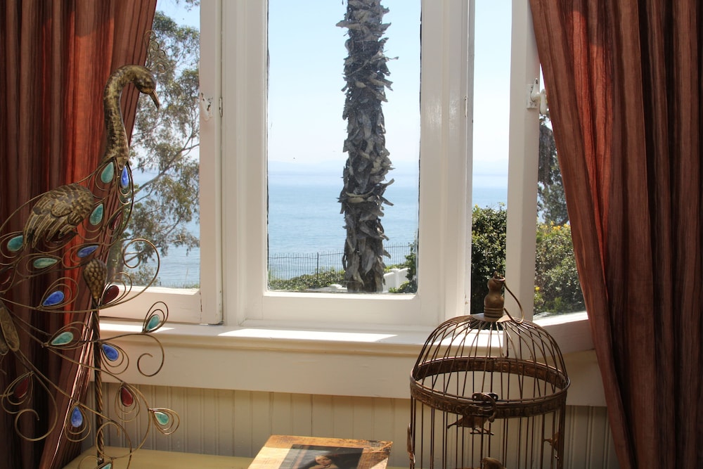 Monarch Cove Inn