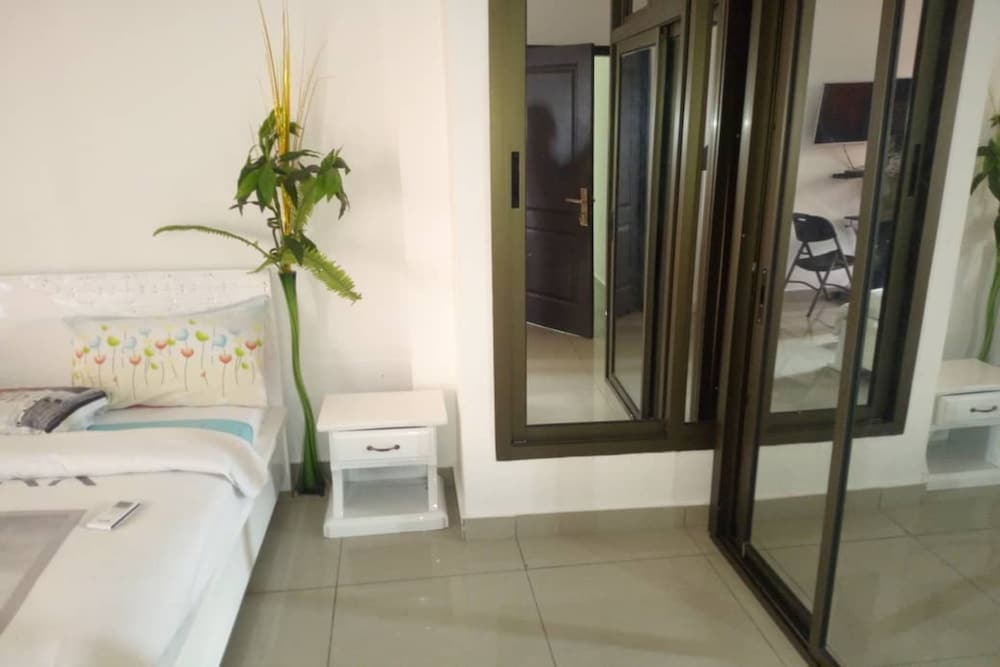 Residences Est 2 T3 view 3