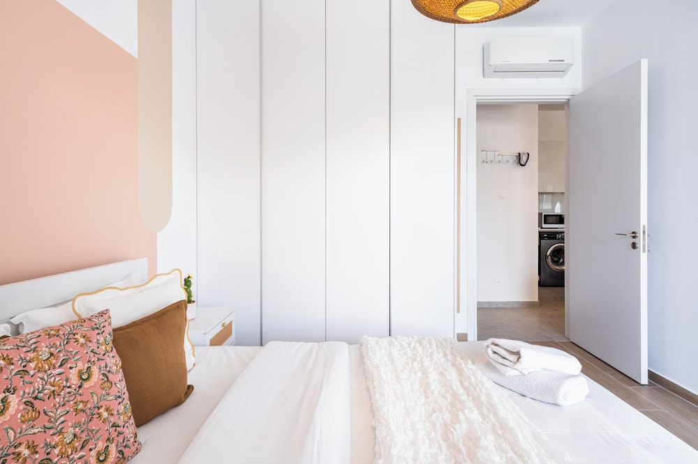 Lunette Artful 1-BR Apartment in Larnaca