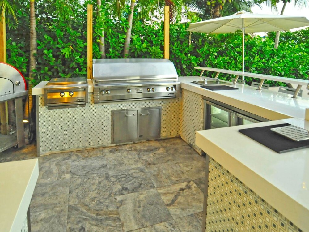6 Bedroom Homes in Miami by TMG