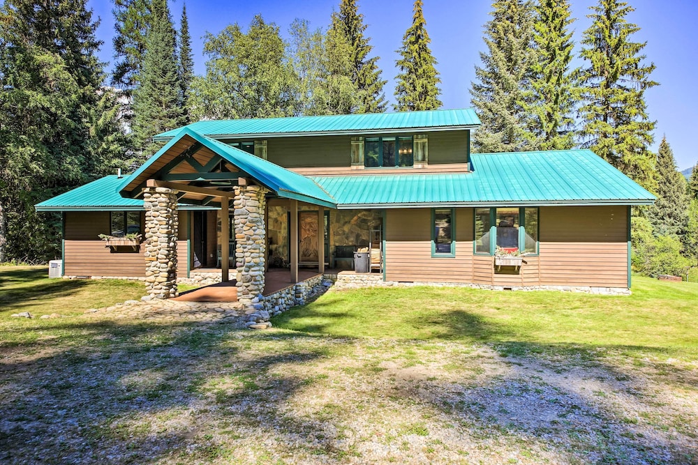 'loose Moose Lodge' - 31 Acres on Yaak River! view 5