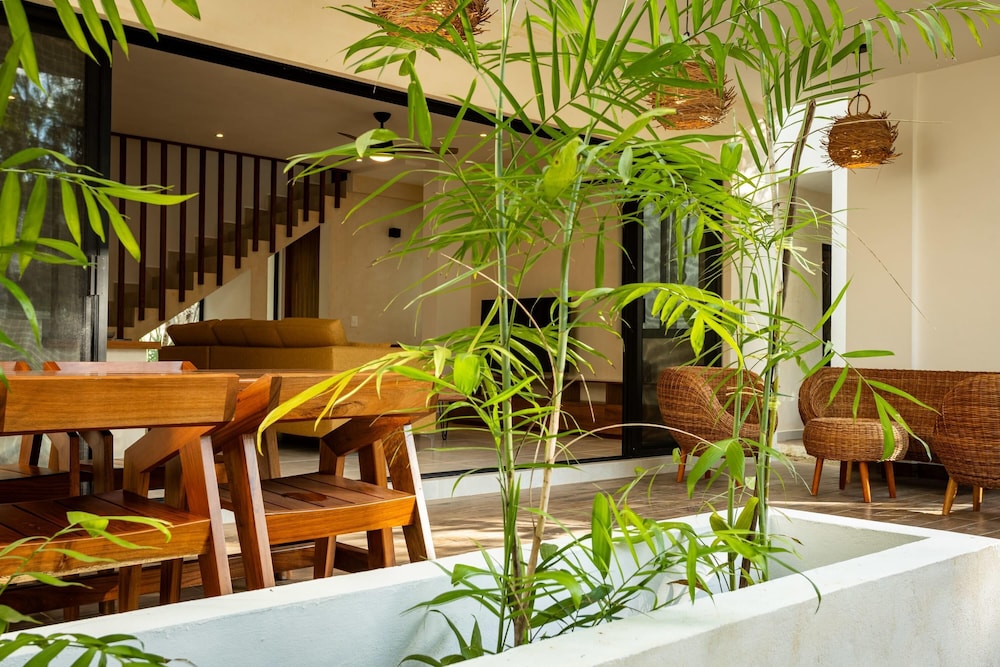 Villa Chicana Resort Pool AC Fast Internet