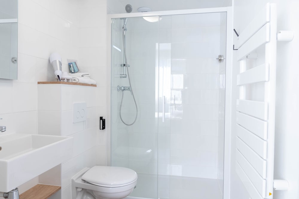 Lattes Vacations - UXCO Kabane Montpellier - Property Image 8